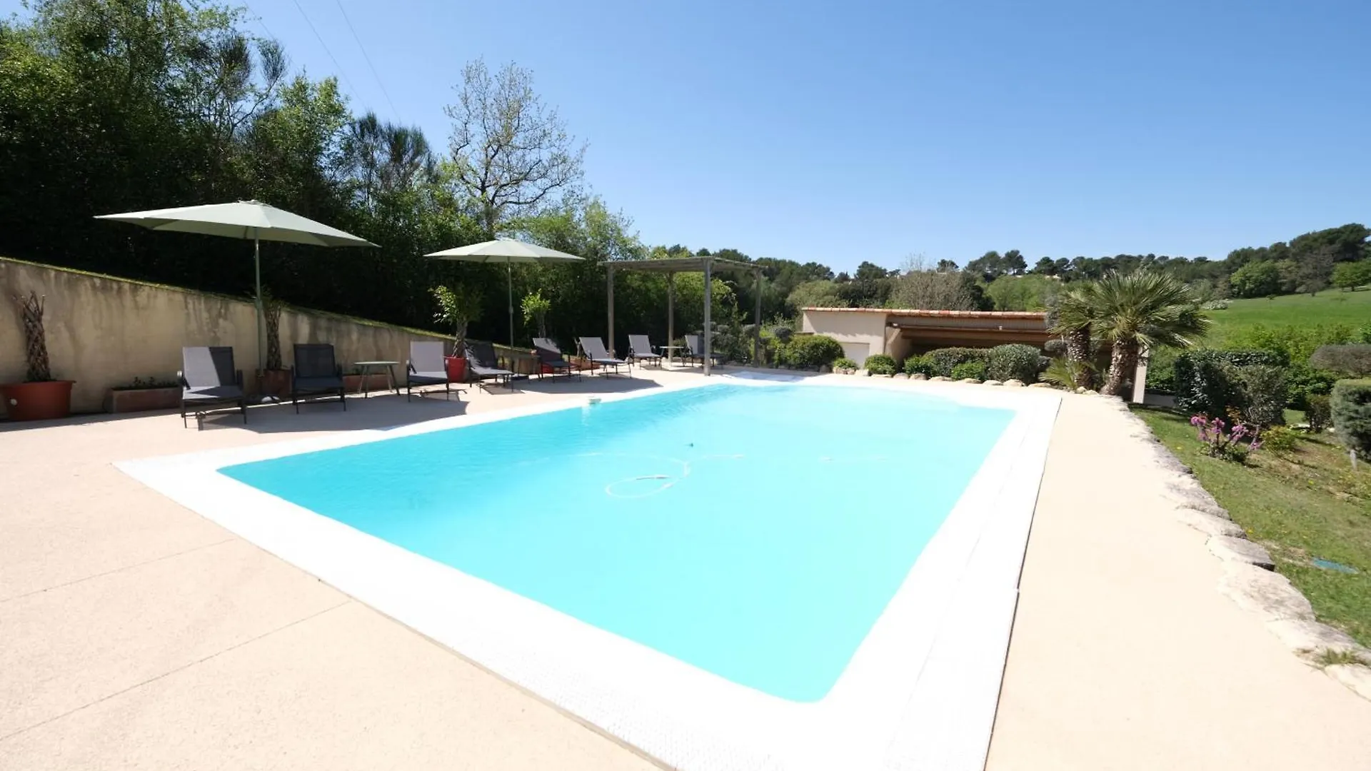 Air-Conditioned Villa With Heated Pool, Luberon, In Puget - 10 People