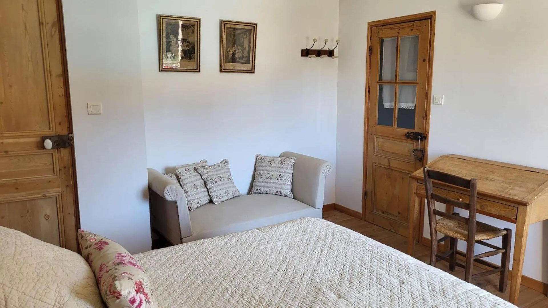 Air-Conditioned Villa With Heated Pool, Luberon, In Puget - 10 People
